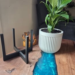 3D Printed Textured Planter Pot with Stand