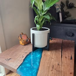 3D Printed Textured Planter Pot with Stand